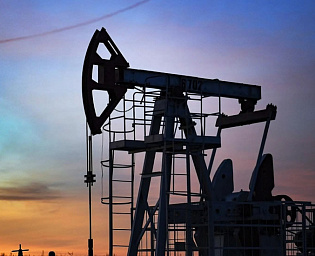 Польша выступила за потолок цен на нефть из России в 30 долларов за баррель